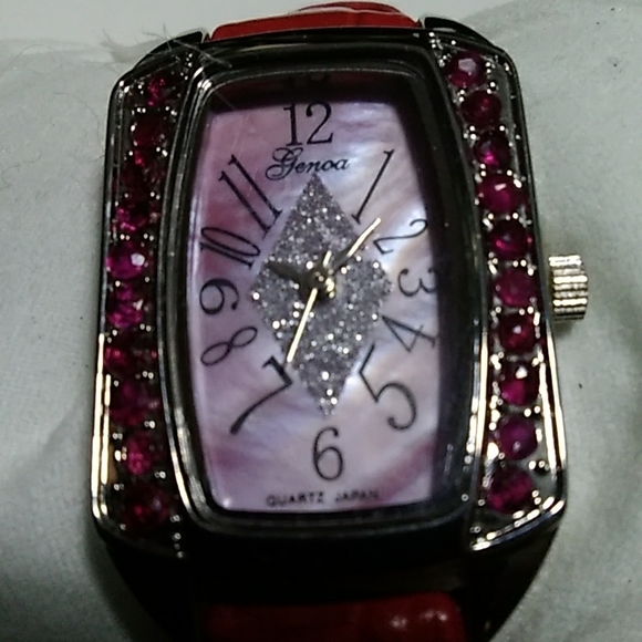 Ruby Watch - Picture 5 of 5